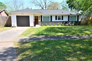 1906 Coulcrest Drive, Houston, TX 77055