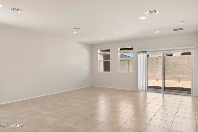 5863 E Rosina Dell Place, San Tan Valley, AZ 85140