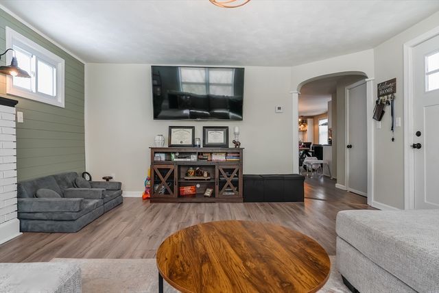 87 Adams St, New Bedford, MA 02746