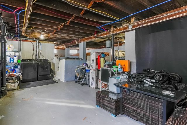 87 Adams St, New Bedford, MA 02746