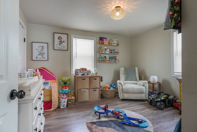 87 Adams St, New Bedford, MA 02746