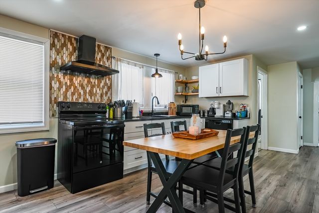 87 Adams St, New Bedford, MA 02746