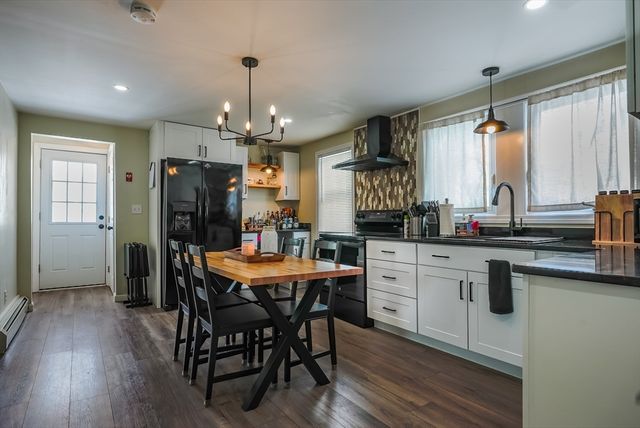 87 Adams St, New Bedford, MA 02746