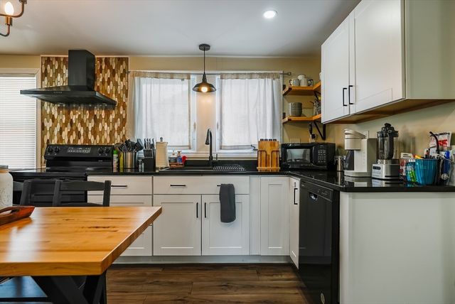 87 Adams St, New Bedford, MA 02746