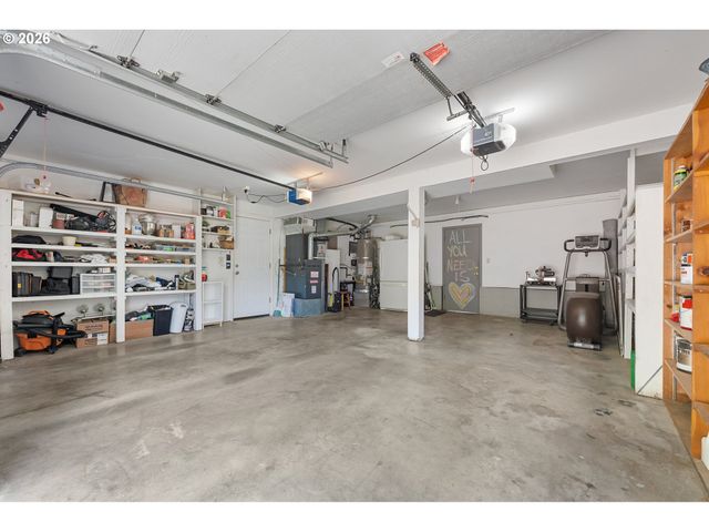 8370 Sw 74TH Ave, Portland, OR 97223
