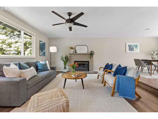 8370 Sw 74TH Ave, Portland, OR 97223