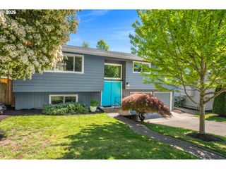 8370 Sw 74TH Ave, Portland, OR 97223