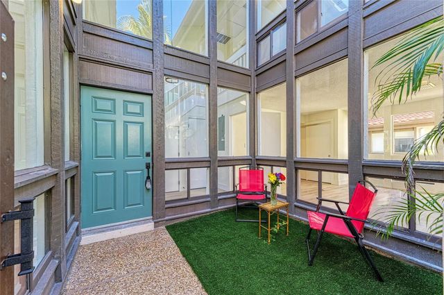 800 S BLVD OF THE PRESIDENTS 9, Sarasota, FL 34236