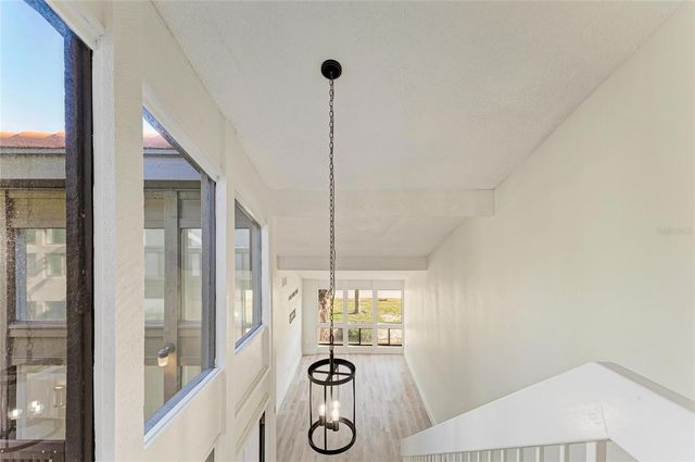 800 S BLVD OF THE PRESIDENTS 9, Sarasota, FL 34236