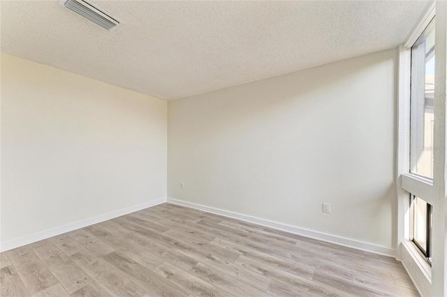 800 S BLVD OF THE PRESIDENTS 9, Sarasota, FL 34236