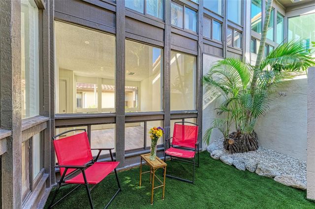 800 S BLVD OF THE PRESIDENTS 9, Sarasota, FL 34236