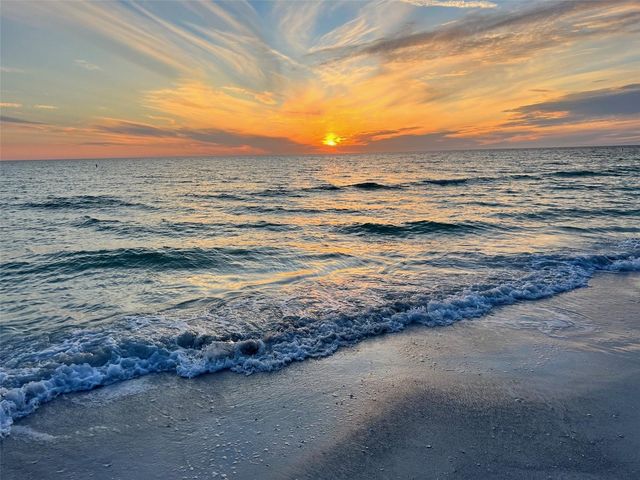 800 S BLVD OF THE PRESIDENTS 9, Sarasota, FL 34236