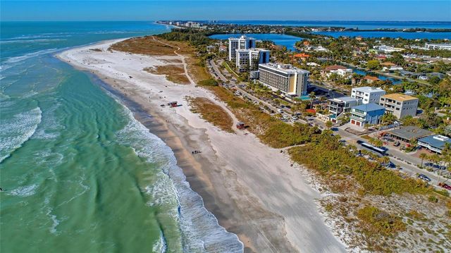 800 S BLVD OF THE PRESIDENTS 9, Sarasota, FL 34236