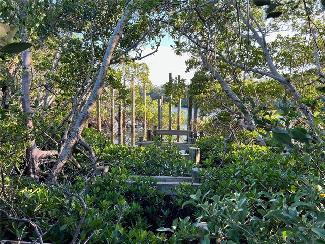 800 S BLVD OF THE PRESIDENTS 9, Sarasota, FL 34236