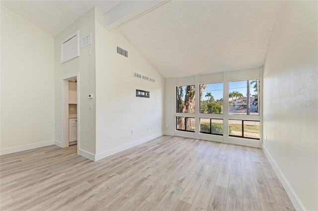 800 S BLVD OF THE PRESIDENTS 9, Sarasota, FL 34236