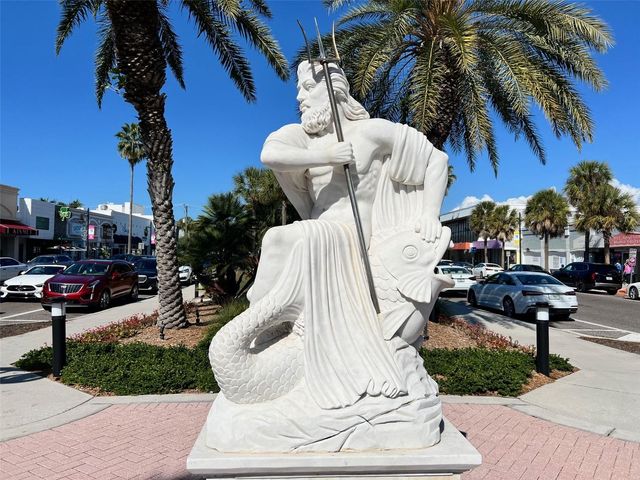 800 S BLVD OF THE PRESIDENTS 9, Sarasota, FL 34236