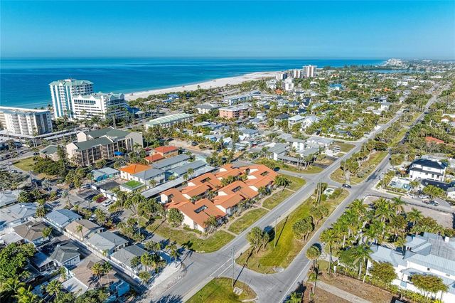 800 S BLVD OF THE PRESIDENTS 9, Sarasota, FL 34236