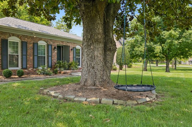 1507 Puryear Pl, Brentwood, TN 37027