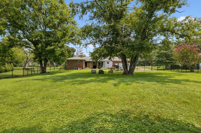 1507 Puryear Pl, Brentwood, TN 37027