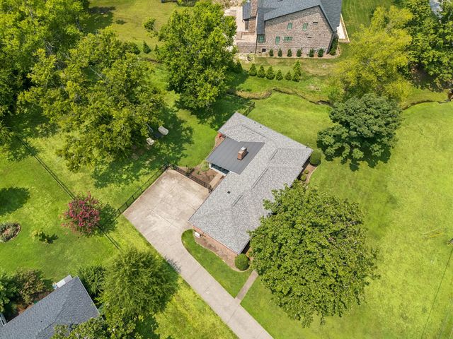 1507 Puryear Pl, Brentwood, TN 37027