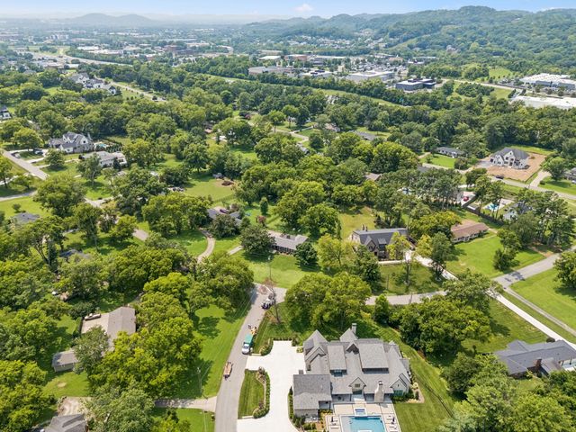 1507 Puryear Pl, Brentwood, TN 37027