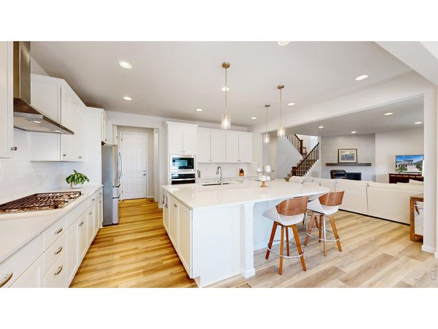 6465 Union Creek Dr, Loveland, CO 80538