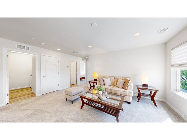 6465 Union Creek Dr, Loveland, CO 80538