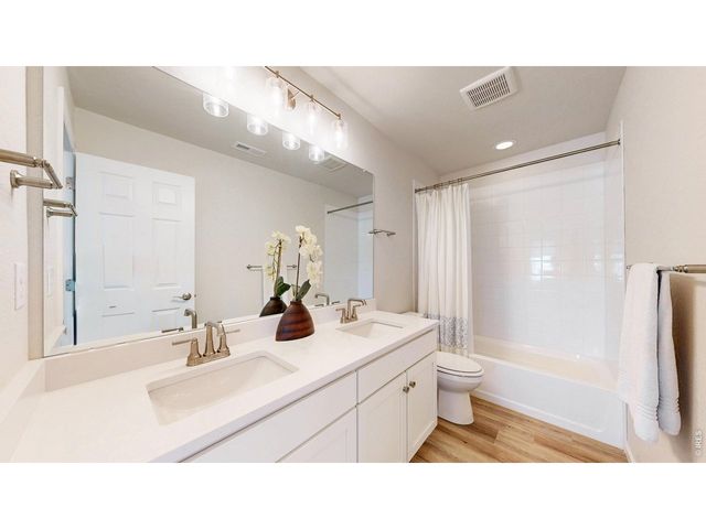 6465 Union Creek Dr, Loveland, CO 80538