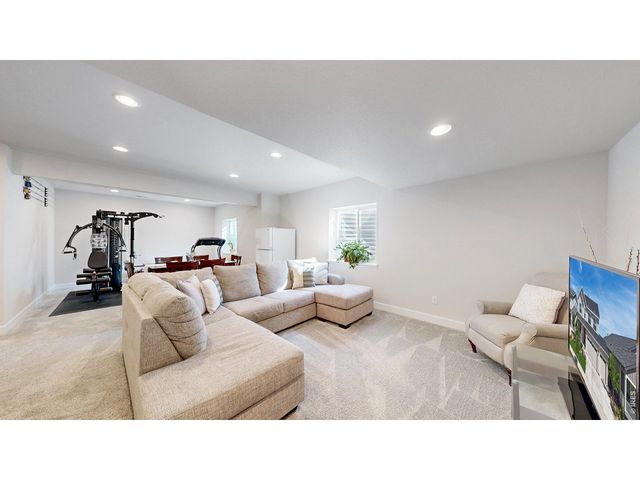 6465 Union Creek Dr, Loveland, CO 80538