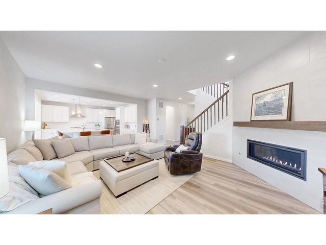6465 Union Creek Dr, Loveland, CO 80538