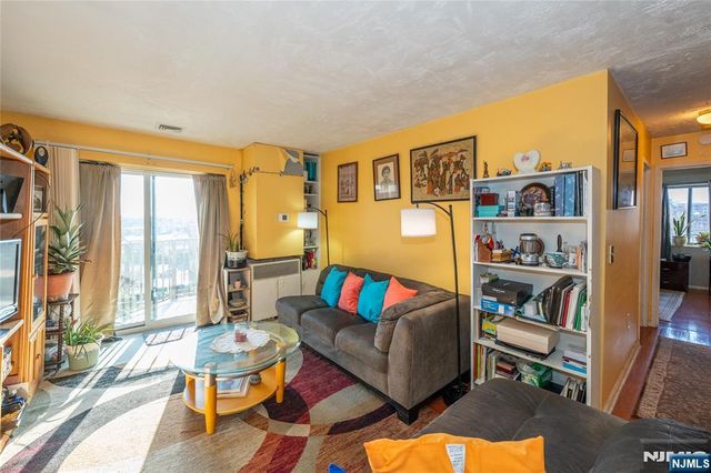 75 Union Street 5E, Hackensack, NJ 07601