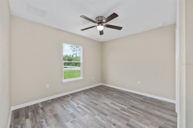 21 FISHER PLACE, Ocklawaha, FL 32179