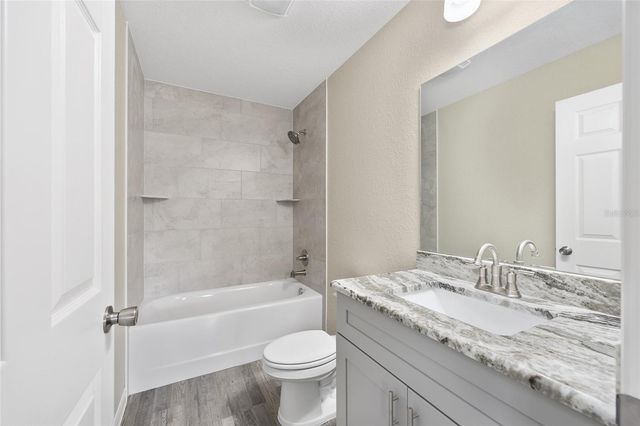 21 FISHER PLACE, Ocklawaha, FL 32179