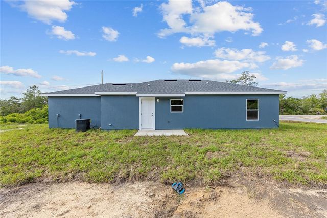 21 FISHER PLACE, Ocklawaha, FL 32179