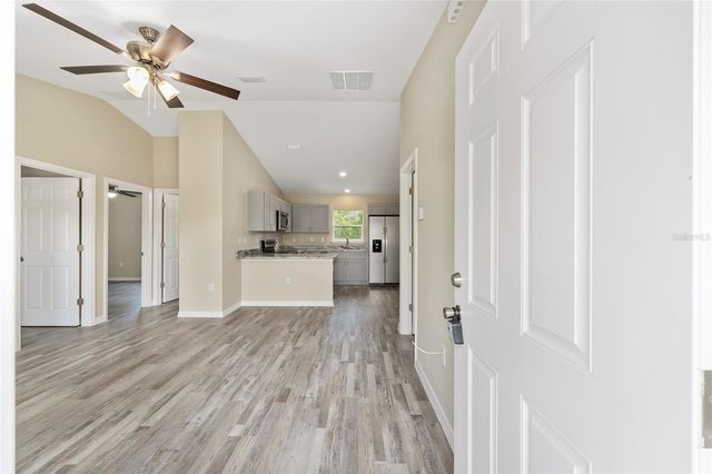21 FISHER PLACE, Ocklawaha, FL 32179