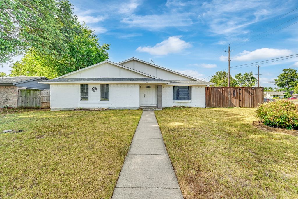 2135 Wheaton Drive, Richardson, TX 75081