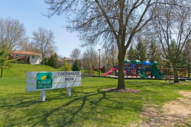 4524 Morningside Avenue, Vadnais Heights, MN 55127