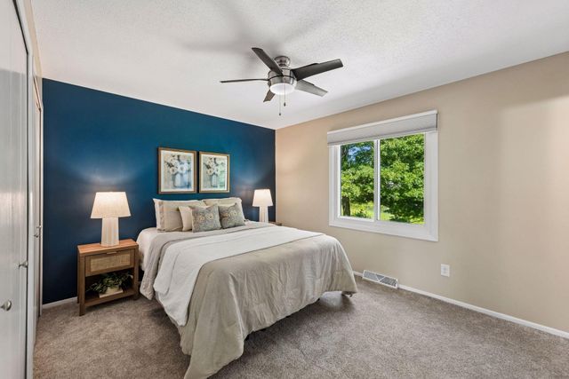 4524 Morningside Avenue, Vadnais Heights, MN 55127