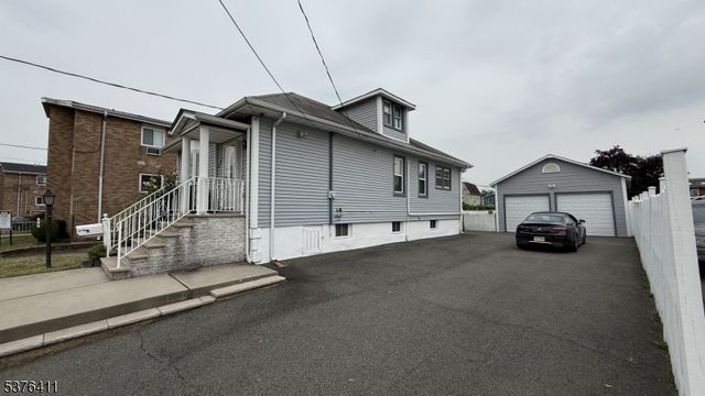 887 Schuyler Ave, Kearny Town, NJ 07032