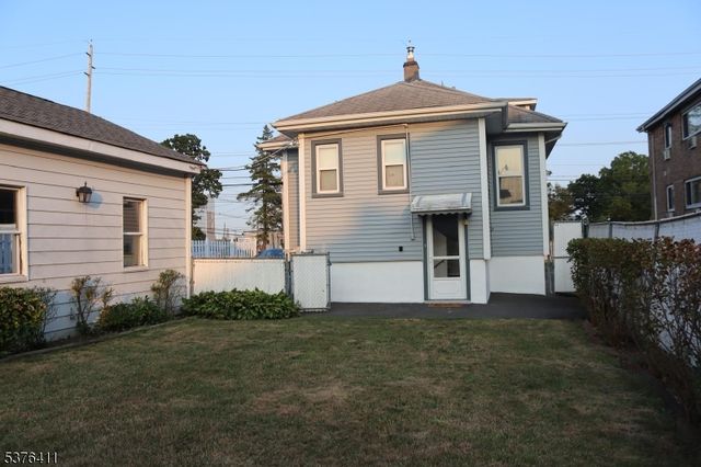 887 Schuyler Ave, Kearny Town, NJ 07032