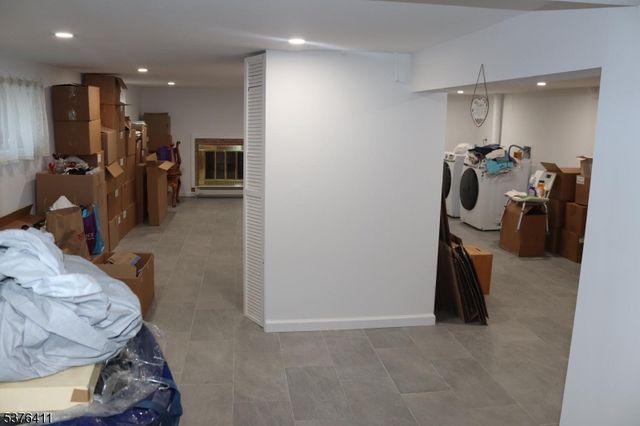 887 Schuyler Ave, Kearny Town, NJ 07032