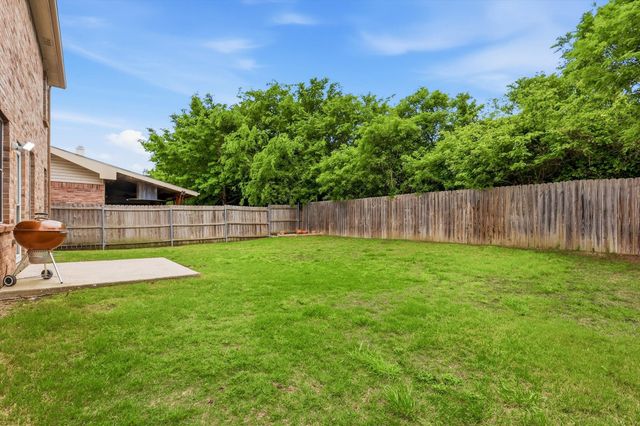 16637 Woodside Drive, Fort Worth, TX 76247