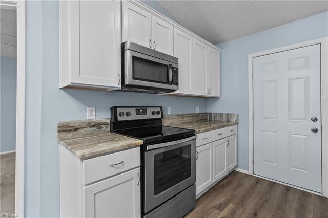 1444 Sangaree CIR, Virginia Beach, VA 23464