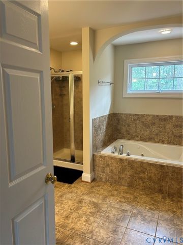 11385 Winding River Rd, Providence Forge, VA 23140