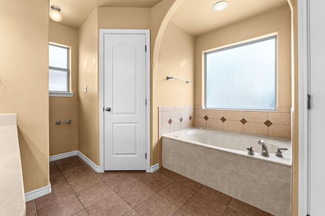 9604 Diana DR, Killeen, TX 76542