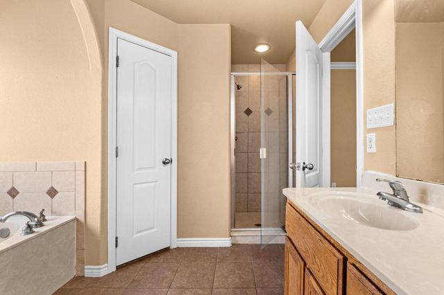 9604 Diana DR, Killeen, TX 76542