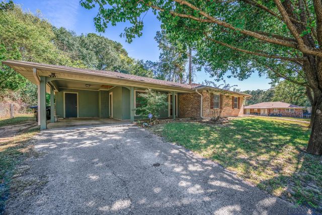 11 Finch Dr, Longview, TX 75605