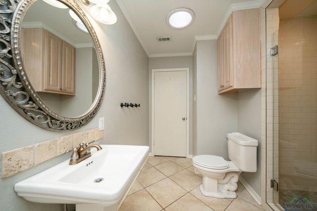 11 Finch Dr, Longview, TX 75605