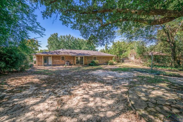 11 Finch Dr, Longview, TX 75605