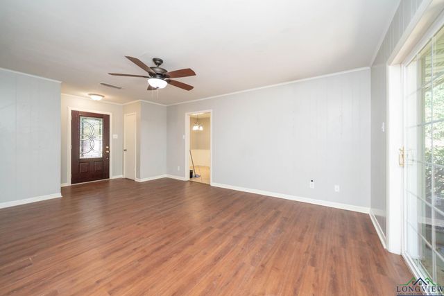 11 Finch Dr, Longview, TX 75605